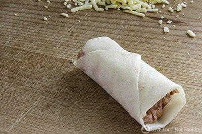 Rolled pizza log