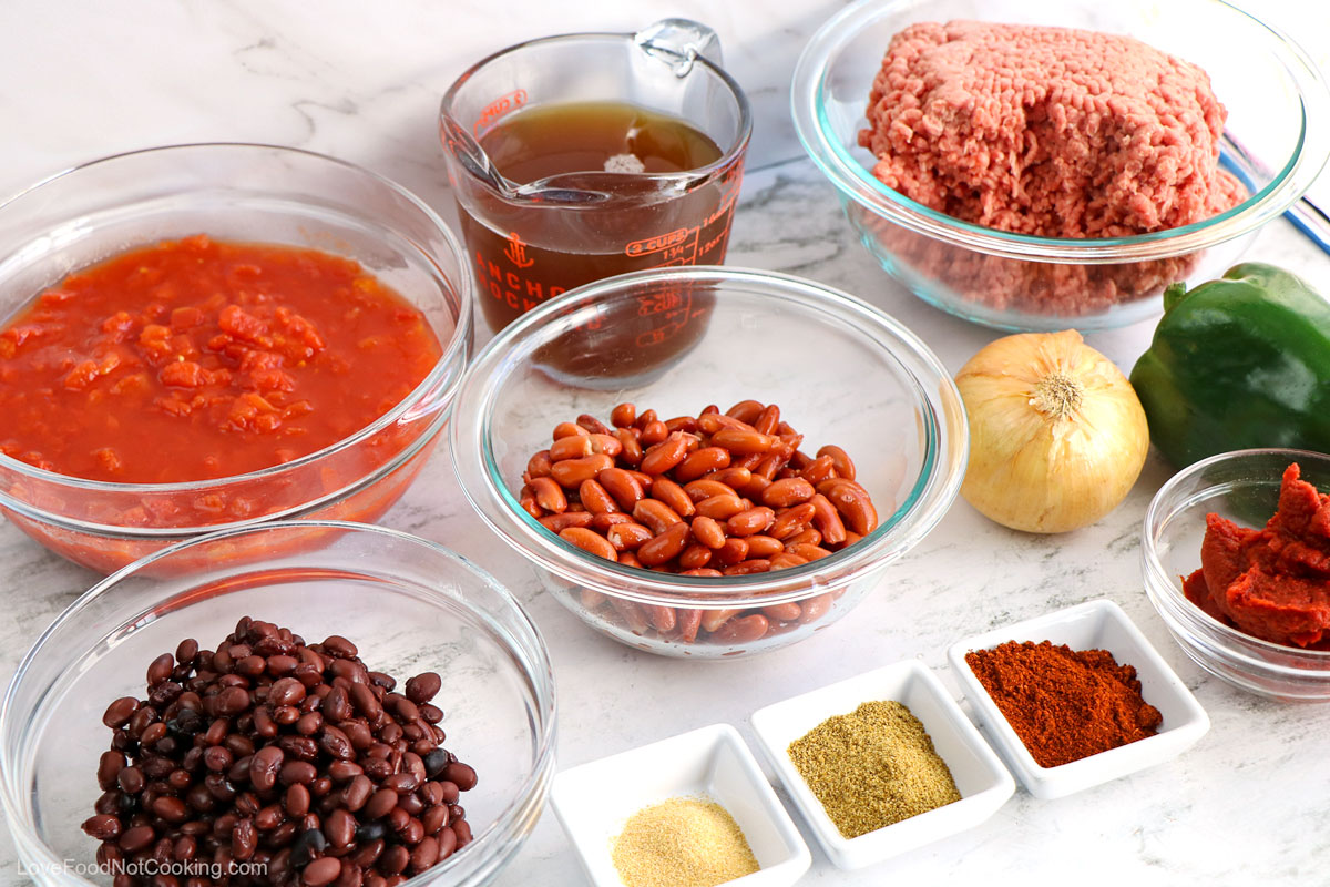 Ingredients for Instant Pot chili con carne.