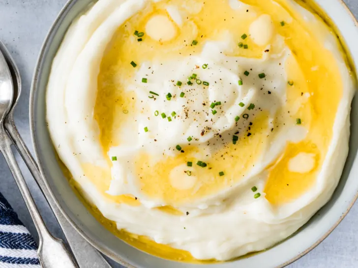 No drain Instant Pot mashed potatoes in a gray bowl.